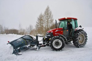 Hydraulic cylinders for winter equipment